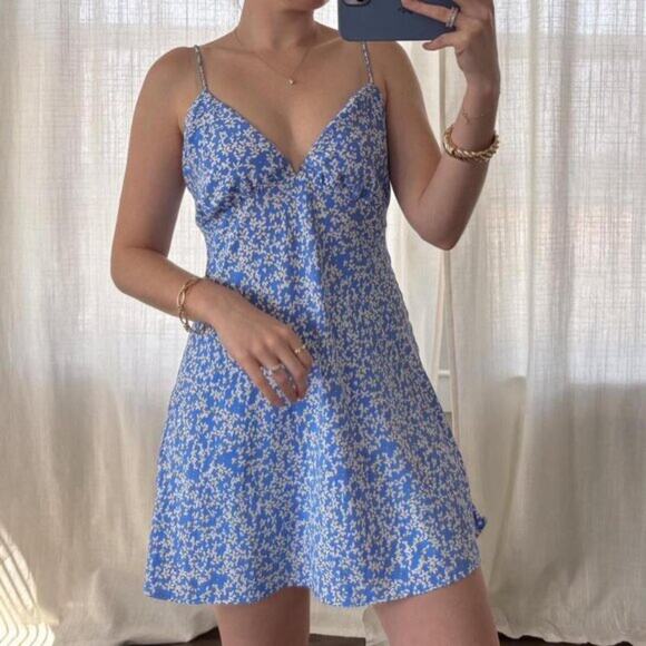 Zara Dresses & Skirts - Zara blue and white floral